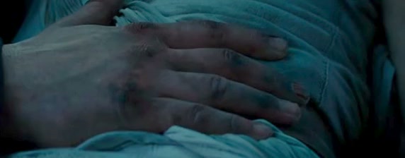 Ben gives his life to revive Rey